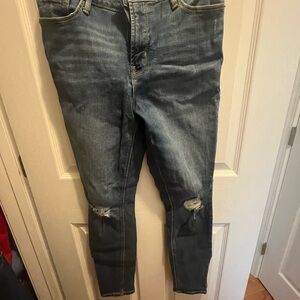 Old Navy Size 10 Rockstar Super Skinny High-Rise